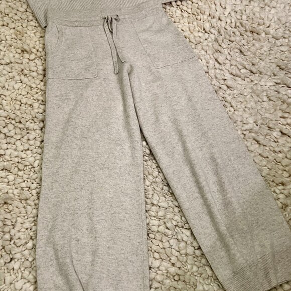 NWOT Splendid cella jane cashmere hearts turtleneck sweater and drawstring pants - Picture 3 of 6